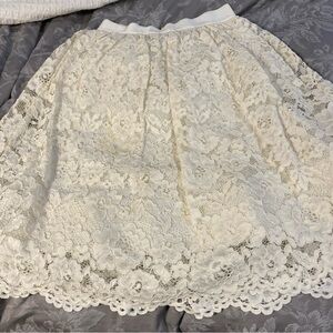 Alice +Olivia Elegant Floral Lace A-Line Skirt in Cream